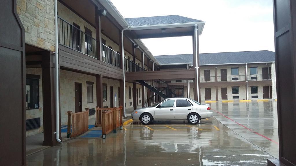 Lux Inn And Suites Three Rivers المظهر الخارجي الصورة
