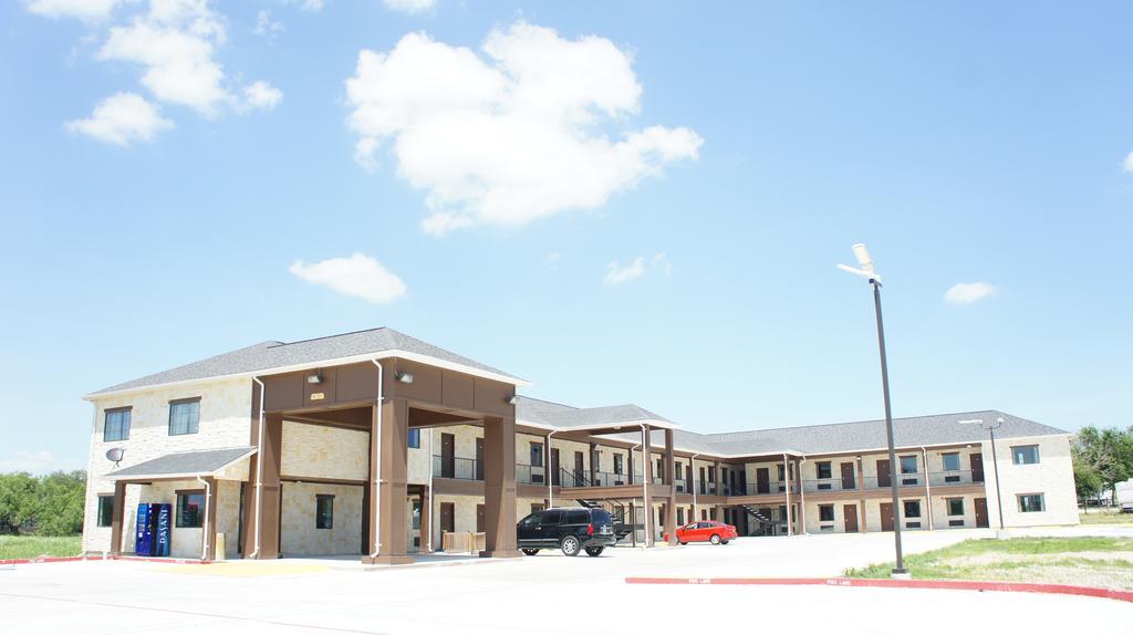 Lux Inn And Suites Three Rivers المظهر الخارجي الصورة