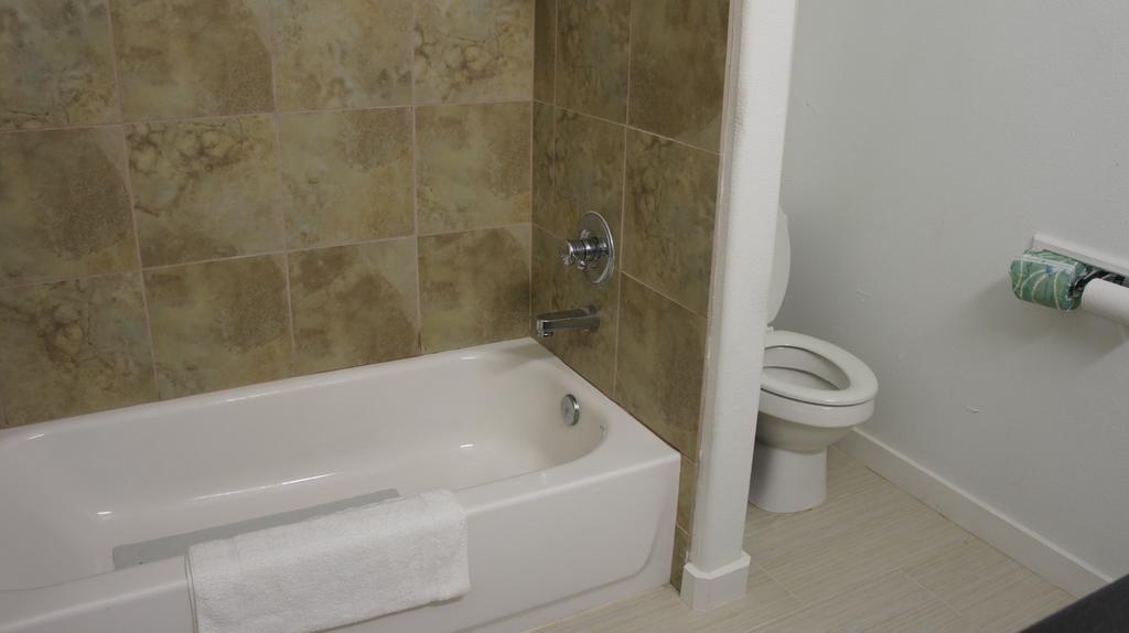 Lux Inn And Suites Three Rivers المظهر الخارجي الصورة