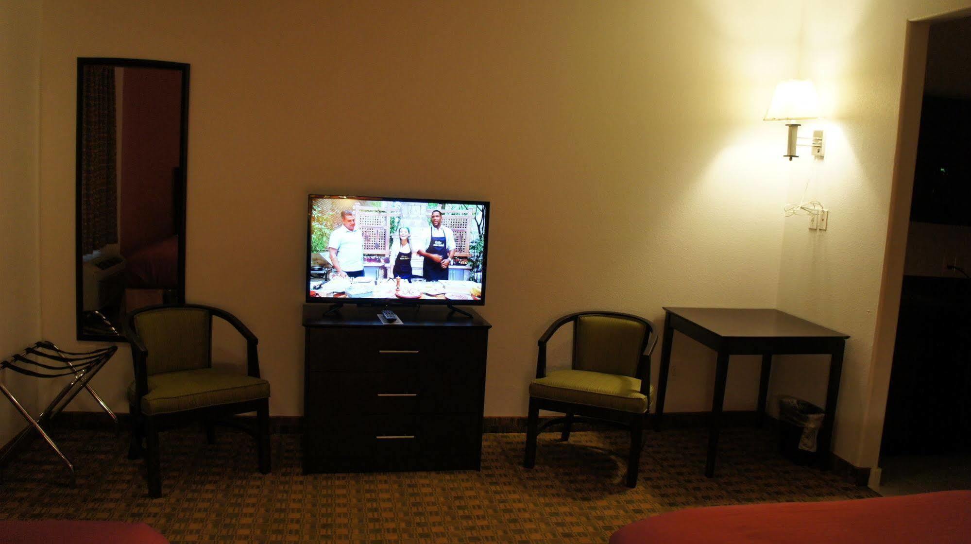 Lux Inn And Suites Three Rivers المظهر الخارجي الصورة