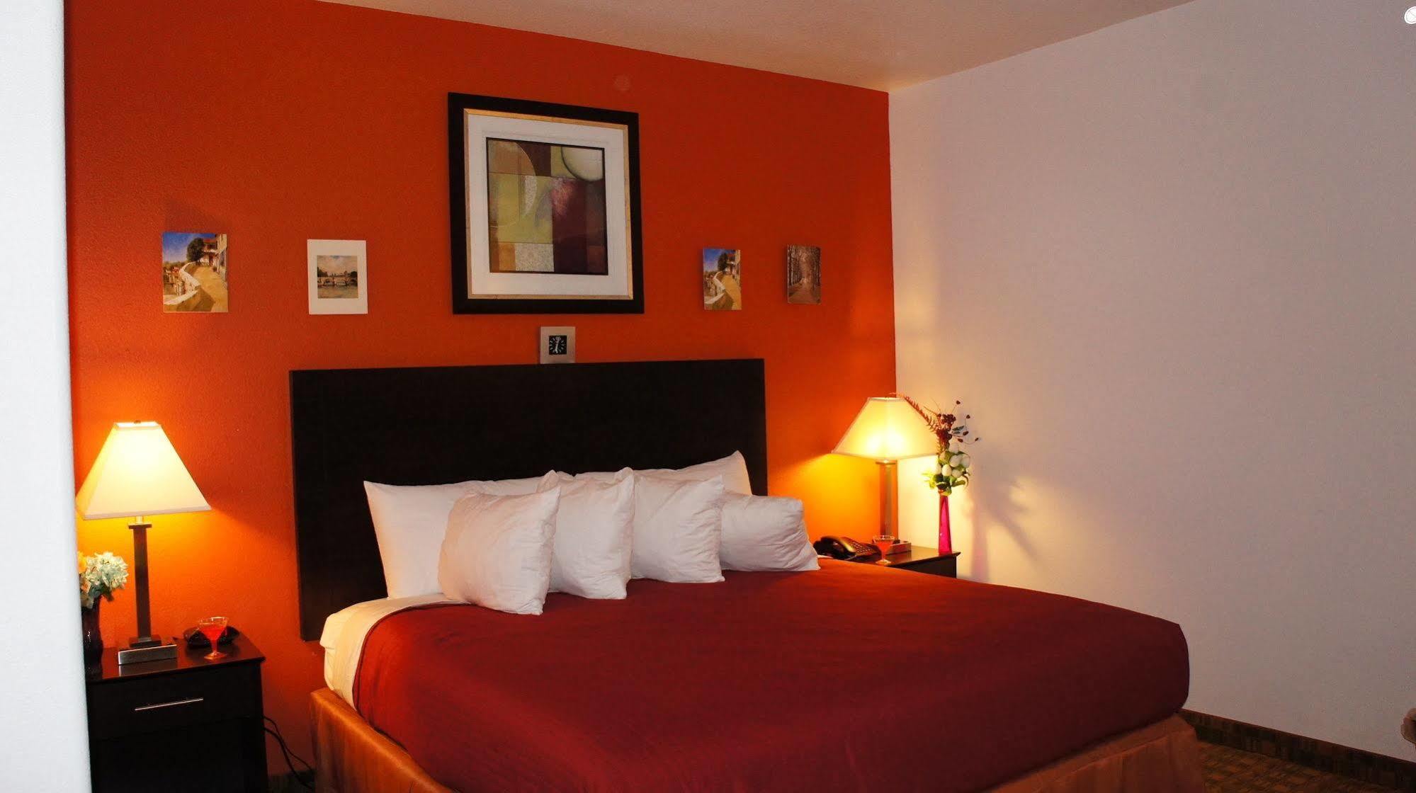 Lux Inn And Suites Three Rivers المظهر الخارجي الصورة